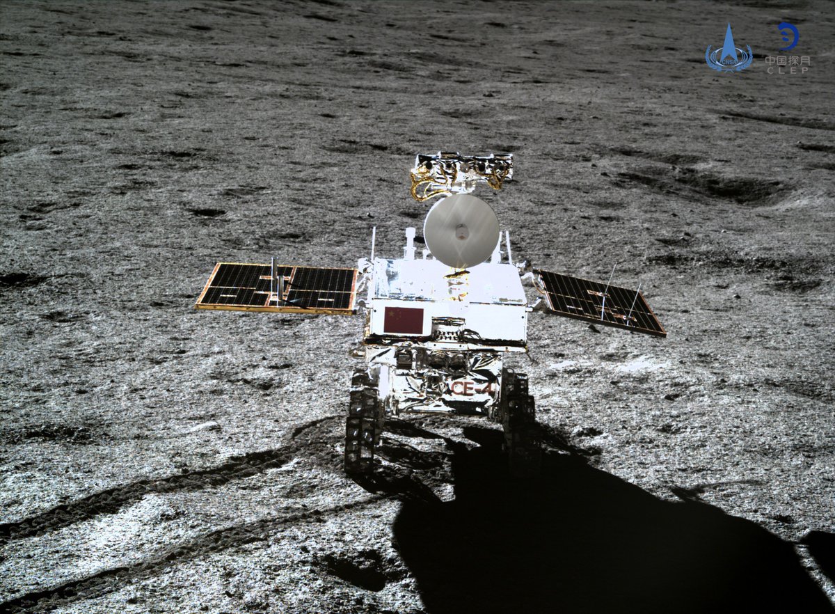 La sonda Chang'e 4 le devuelve la mirada al rover Yutu 2