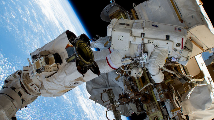 La astronauta de la NASA Suni Williams durante la EVA