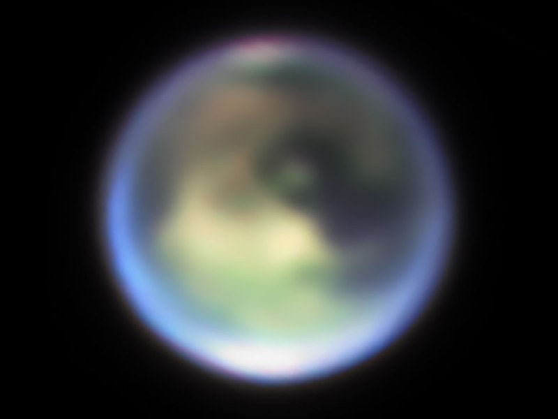 Titán muestra señales de lluvia de metano sobre sus&nbsp;mares