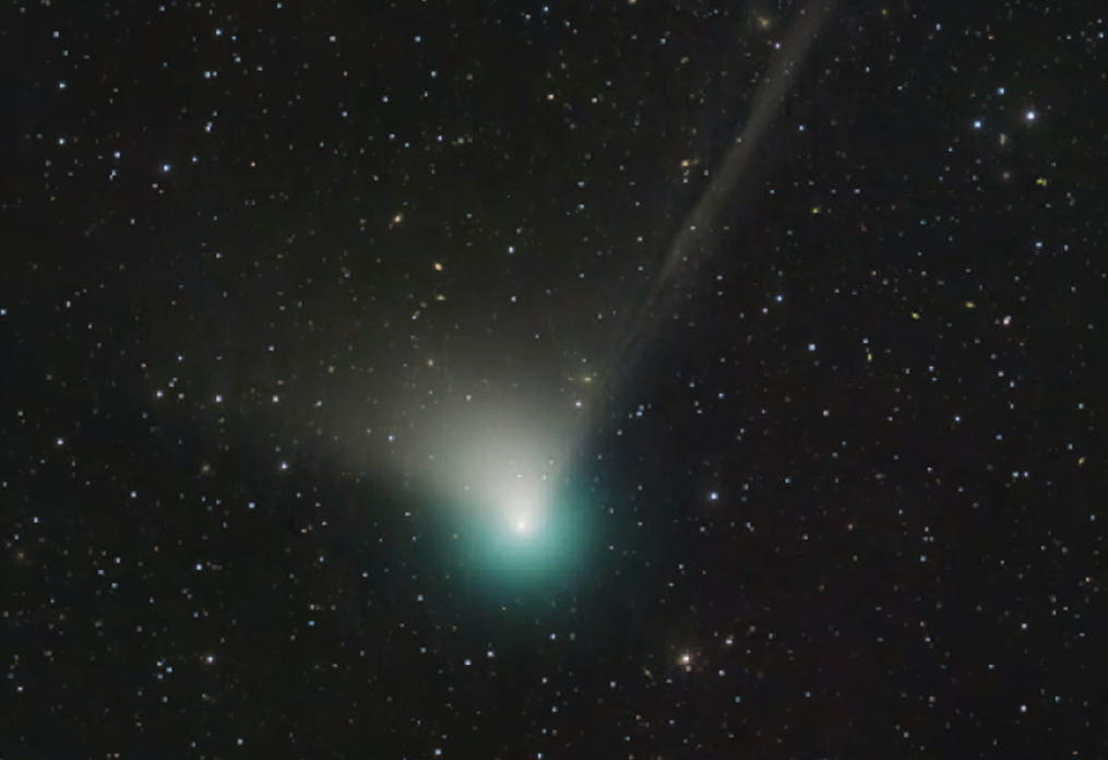 Cometa verde C/2022 E3 (ZTF) fotografiado en 2023 tras 50.000 años de ausencia