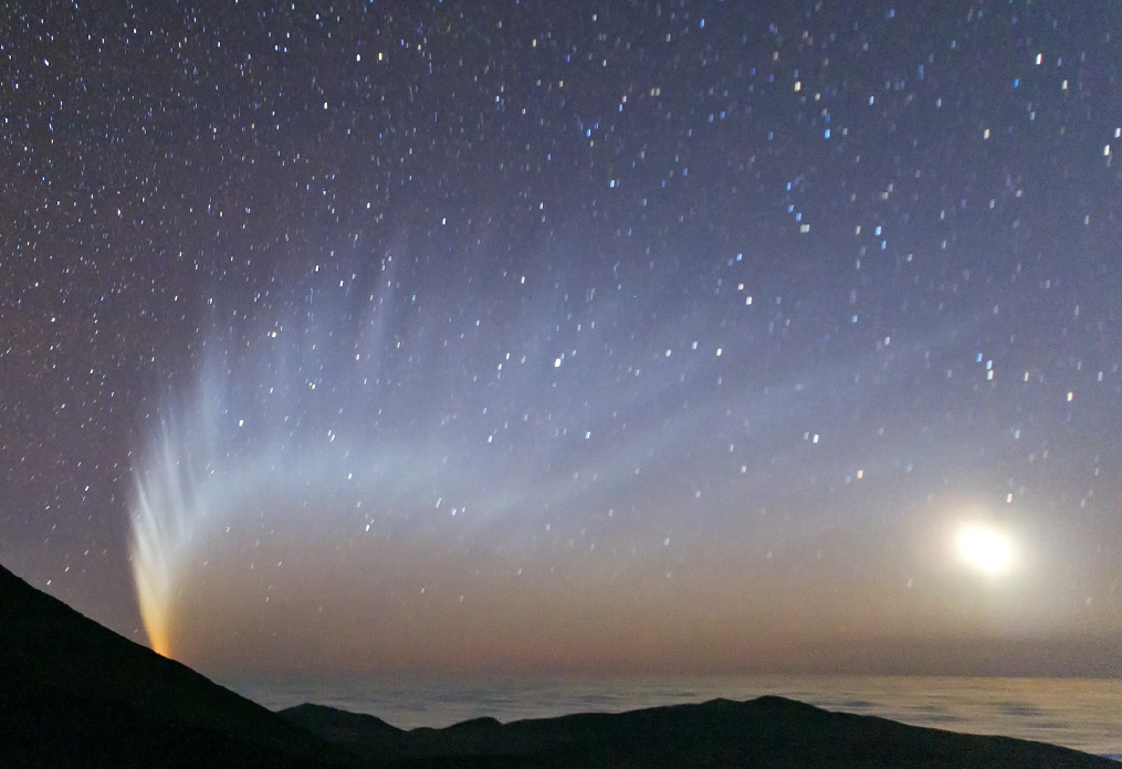 Cometa McNaught C/2006 P1 fotografiado en 2007 desde el desierto de Atacama en Chile.