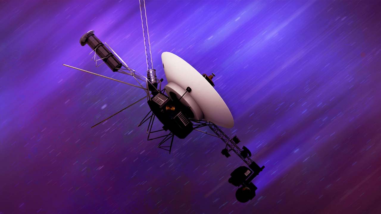 Ilustración artística de una sonda Voyager viajando hacia el espacio interestelar.