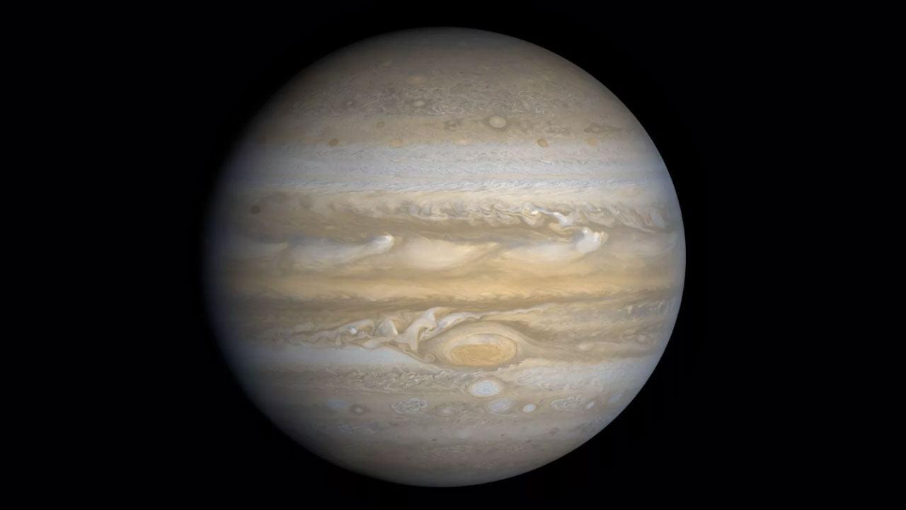 Vista global de Júpiter en alta resolución obtenida por la sonda Voyager 1 en febrero de 1979