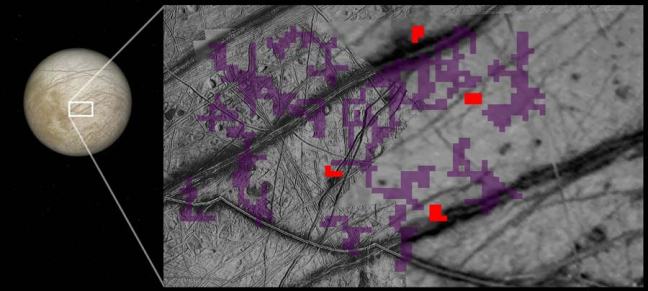 Mapa compuesto de la superficie de Europa con detecciones de compuestos amoniacados superpuestas sobre fracturas del hielo observadas por la sonda Galileo.