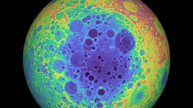 Mapa topográfico de la cara oculta de la Luna mostrando la cuenca de impacto Polo Sur–Aitken.