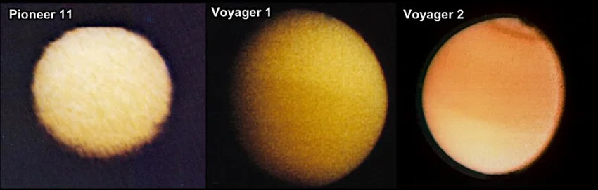 Comparación de Titán observado por las sondas Pioneer 11, Voyager 1 y Voyager 2 mostrando la densa neblina atmosférica del satélite
