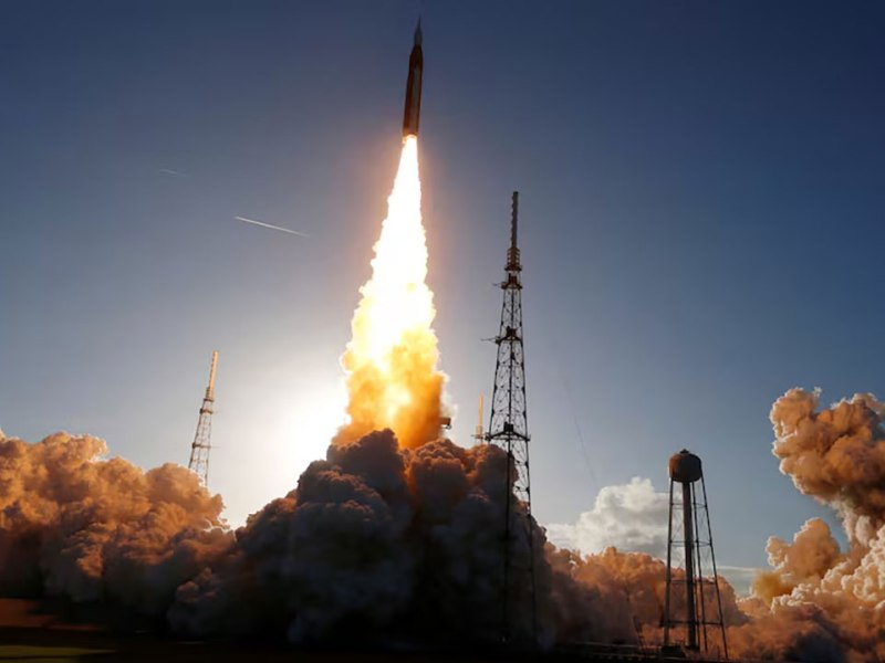 Regreso a la Luna: la misión tripulada Artemisa II despega con&nbsp;éxito